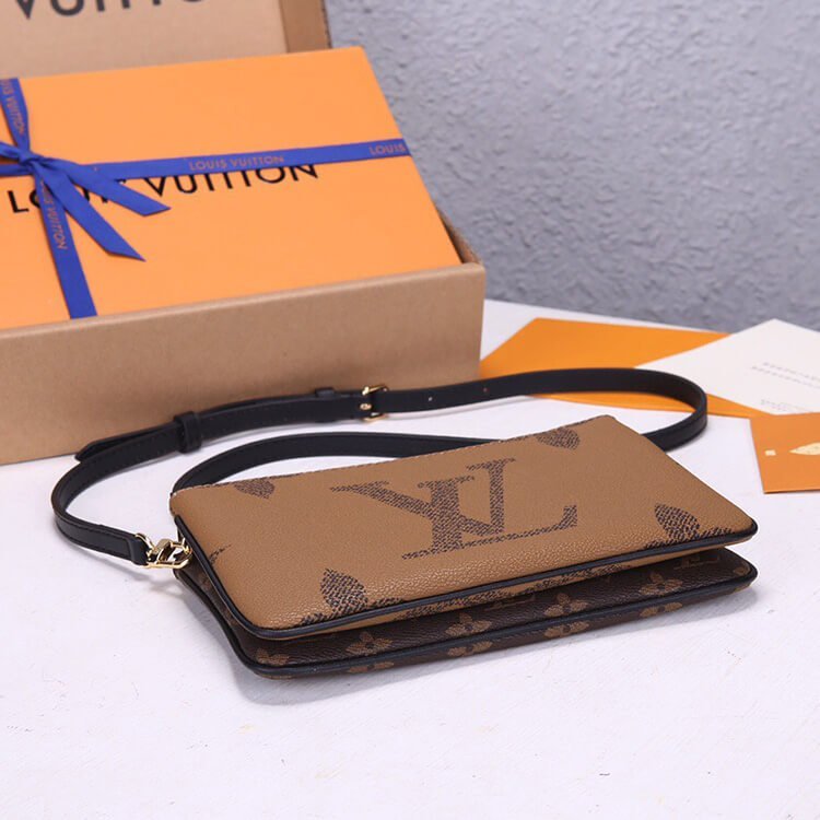 LV Double Zip Pochette - صورة LV Double Zip Pochette - صورة 4