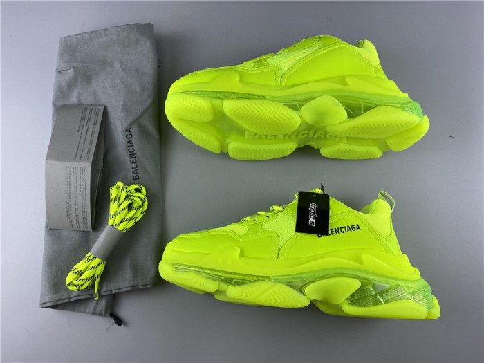 BLCG Sneaker Triple.s.Gomma Fluorescent green 541624 W2FF1 3720 - صورة BLCG Sneaker Triple.s.Gomma Fluorescent green 541624 W2FF1 3720 - صورة 21