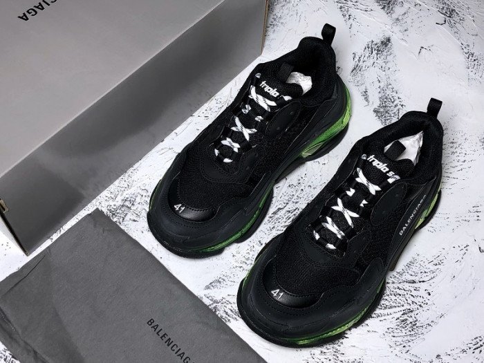 BLCG Sneaker Triple.s.Gomma Noir Green 541624-W0901-2140 - صورة BLCG Sneaker Triple.s.Gomma Noir Green 541624-W0901-2140 - صورة 17