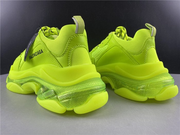 BLCG Sneaker Triple.s.Gomma Fluorescent green 541624 W2FF1 3720 - صورة BLCG Sneaker Triple.s.Gomma Fluorescent green 541624 W2FF1 3720 - صورة 4