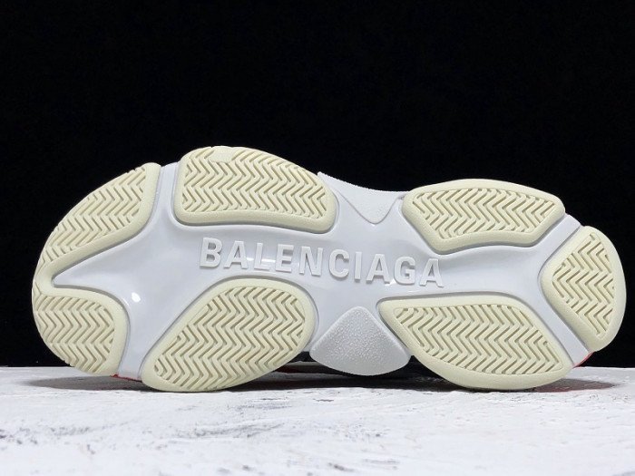BLCG TRIPLE S TRAINER Grey Red 536737 W09OH 6151 - صورة BLCG TRIPLE S TRAINER Grey Red 536737 W09OH 6151 - صورة 14