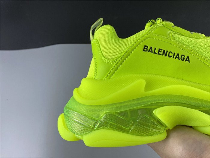 BLCG Sneaker Triple.s.Gomma Fluorescent green 541624 W2FF1 3720 - صورة BLCG Sneaker Triple.s.Gomma Fluorescent green 541624 W2FF1 3720 - صورة 14