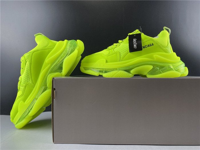 BLCG Sneaker Triple.s.Gomma Fluorescent green 541624 W2FF1 3720 - صورة BLCG Sneaker Triple.s.Gomma Fluorescent green 541624 W2FF1 3720 - صورة 16