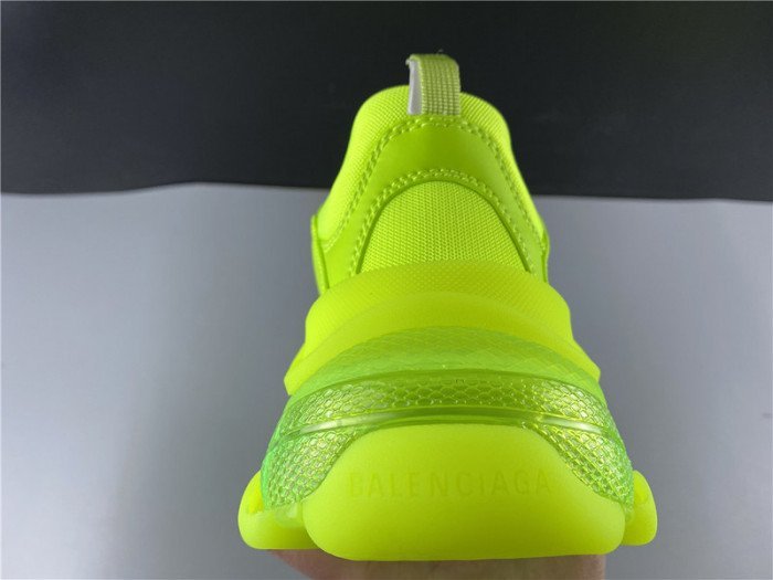 BLCG Sneaker Triple.s.Gomma Fluorescent green 541624 W2FF1 3720 - صورة BLCG Sneaker Triple.s.Gomma Fluorescent green 541624 W2FF1 3720 - صورة 13