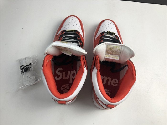 Nike Dunk High Pro SB Red Stars 307385-161 - صورة Nike Dunk High Pro SB Red Stars 307385-161 - صورة 6