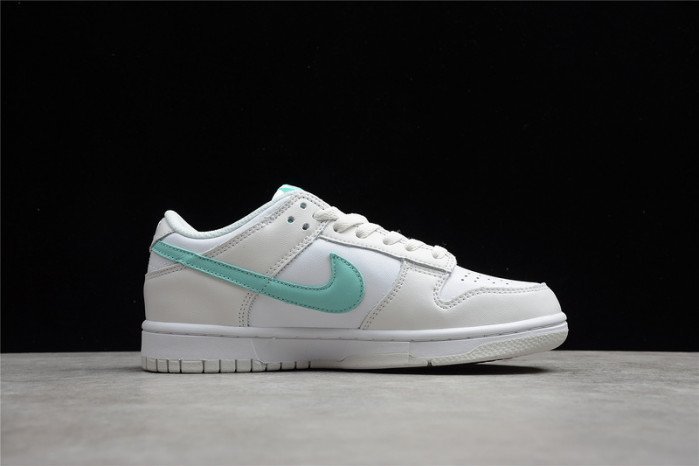 Nike Dunk Low Gs Tropical Twist CW1590-101 - Image 4