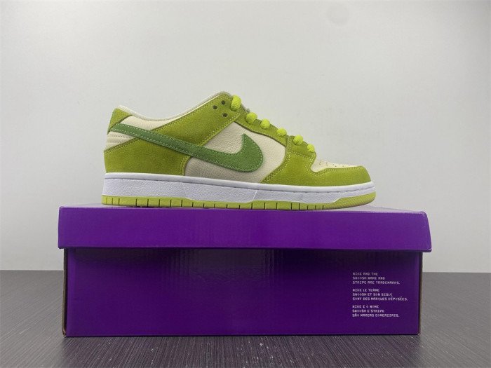 Nike SB Dunk Low Green Apple DM0807-300 - صورة Nike SB Dunk Low Green Apple DM0807-300 - صورة 2
