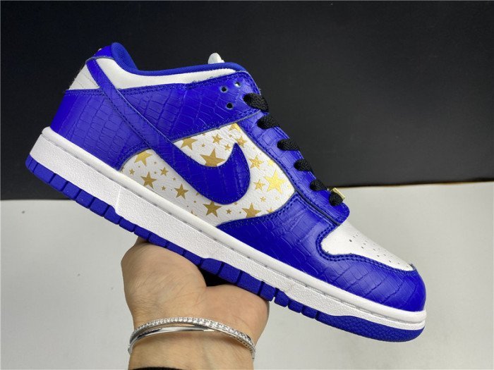 Nike SB Dunk Low Stars Hyper Royal (2021) DH3228-100 - صورة Nike SB Dunk Low Stars Hyper Royal (2021) DH3228-100 - صورة 17
