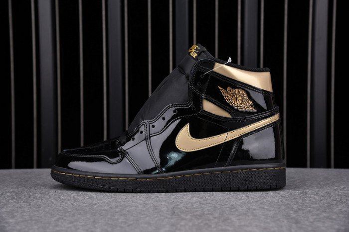 Air Jordan 1 Retro High Black Metallic Gold (2020) 555088-032 - Imagen 3