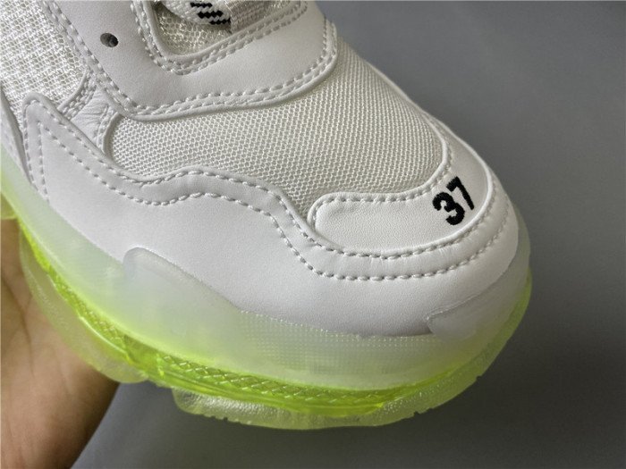 BLCG Sneaker Triple.s.Gomma Fluorescent White 544351 W09O1 0828 - صورة BLCG Sneaker Triple.s.Gomma Fluorescent White 544351 W09O1 0828 - صورة 4