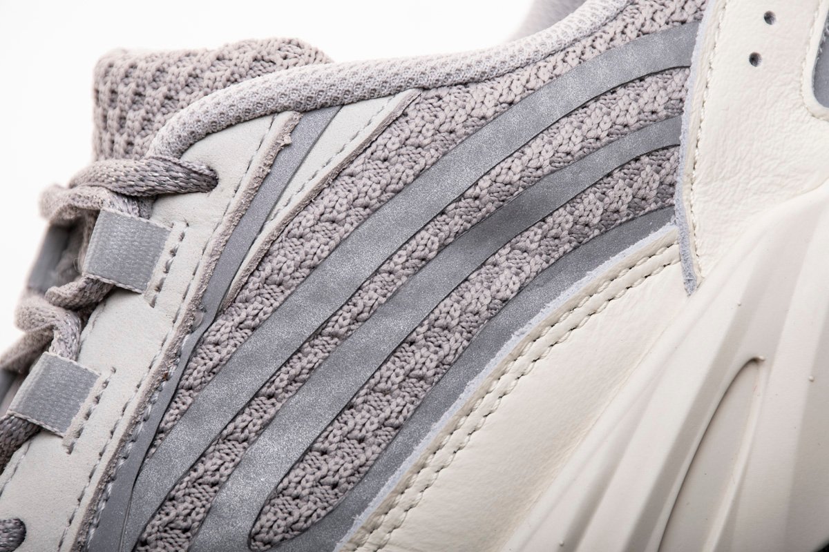 Adidas Yeezy Boost 700 V2 Static - изображение 14