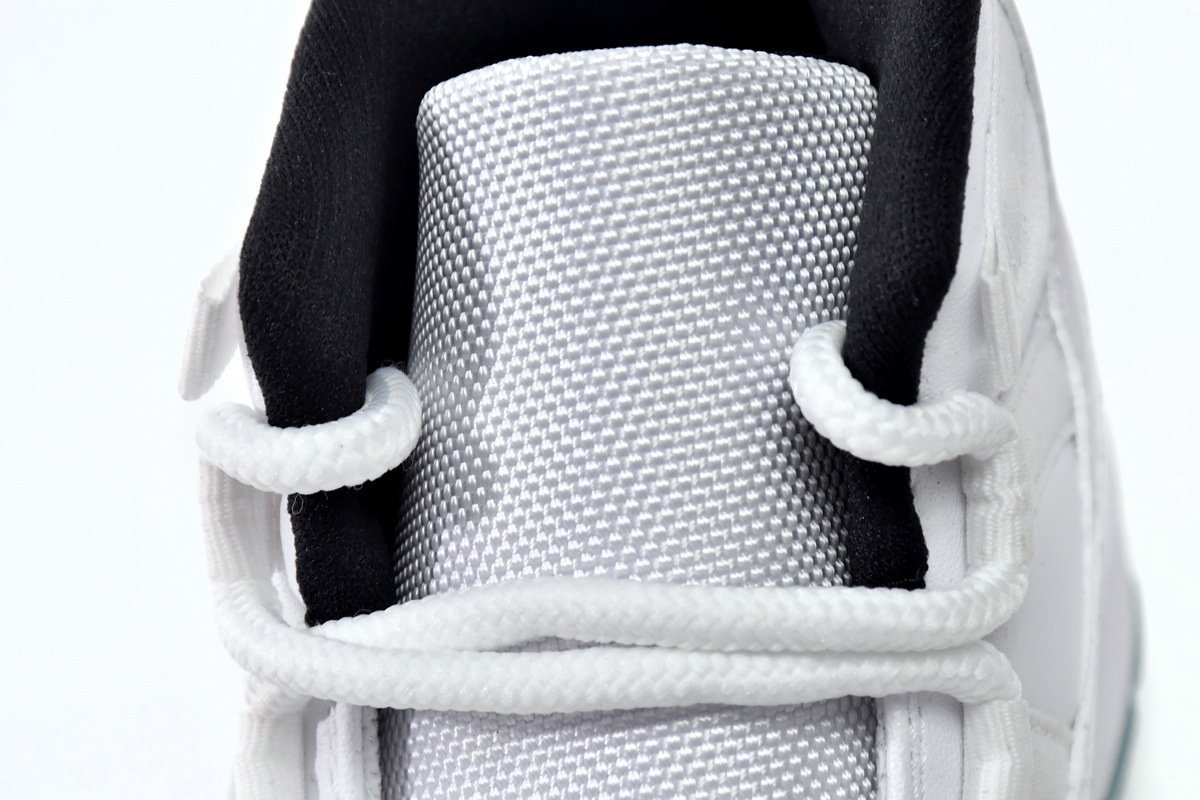 Air Jordan 11 Retro Legend Blue - Imagen 5