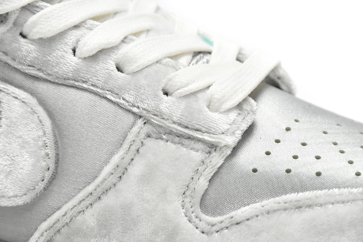 Nike Dunk Low Ice - Image 11