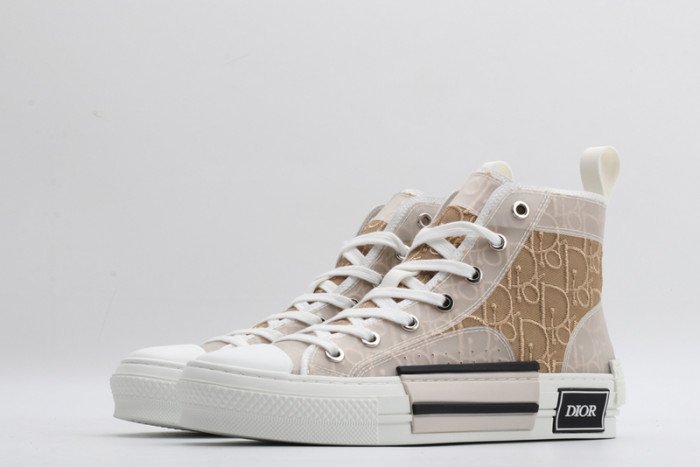 D10R B23 Oblique High Top Sneaker - صورة D10R B23 Oblique High Top Sneaker - صورة 4